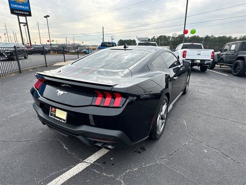 Used 2024 Ford Mustang Premium image 6