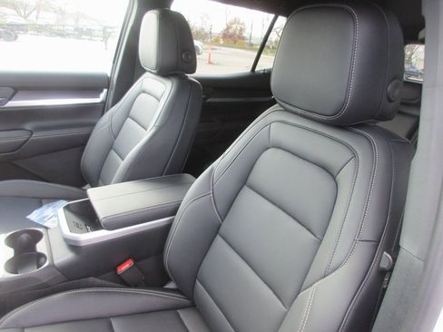 New 2026 GMC Terrain Elevation w/ Elevation Premium Package image 12