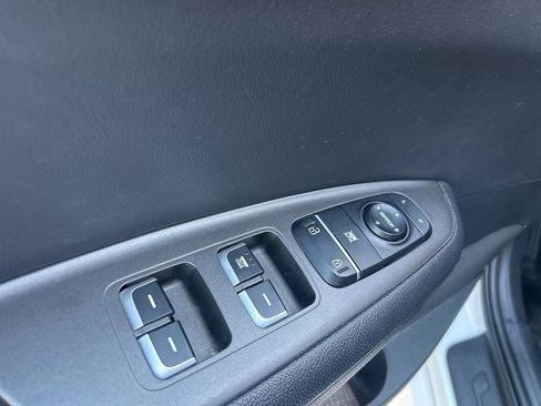 Used 2018 Kia Optima LX w/ 17" Alloy Wheels Package FWD image 8