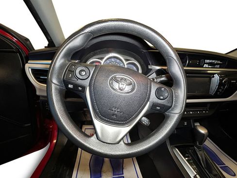 Used 2016 Toyota Corolla LE image 12