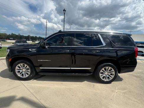 Used 2022 GMC Yukon Denali w/ Max Trailering Package AWD/4WD image 4