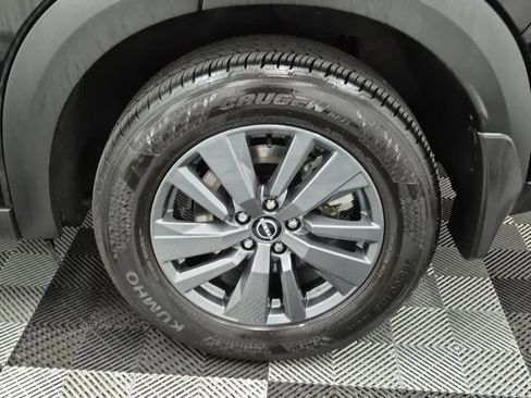 Used 2025 Nissan Pathfinder SV w/ SV Premium Package image 10