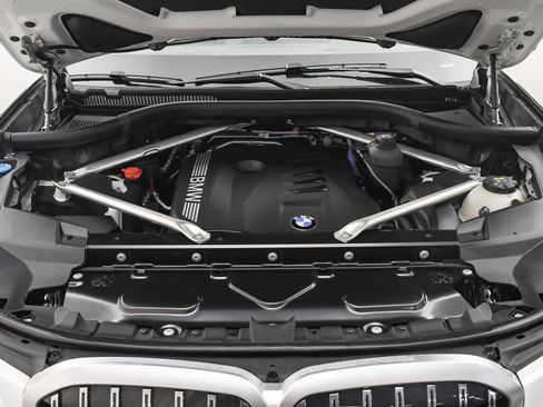 Used 2023 BMW X7 xDrive40i w/ Dynamic Handling Package image 33