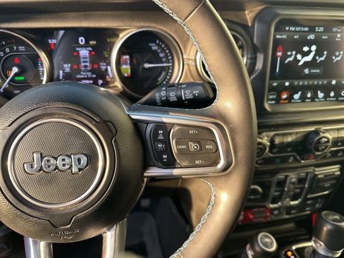 Used 2023 Jeep Wrangler Unlimited Rubicon 4xe w/ Steel Bumper Group image 17