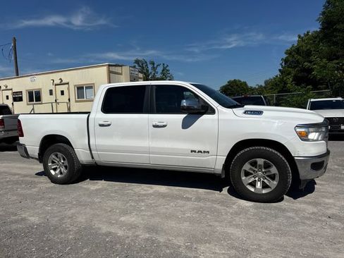 Used 2024 RAM 1500 Laramie AWD/4WD image 5