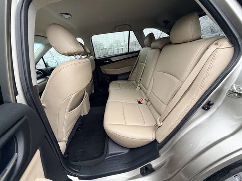 Used 2015 Subaru Outback 2.5i Premium image 20