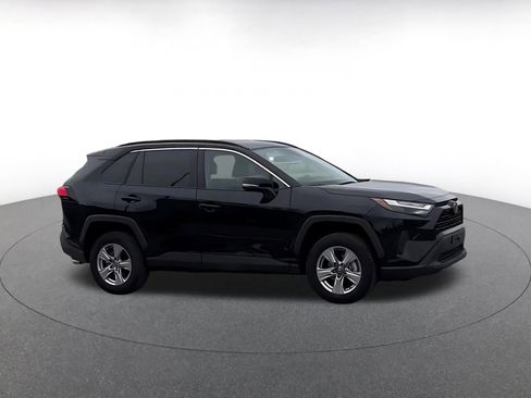 Used 2025 Toyota RAV4 XLE image 2