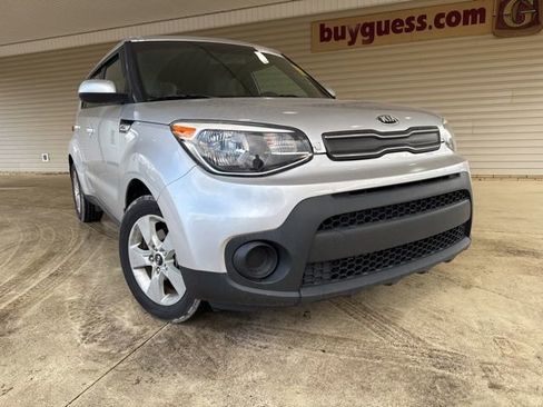 Used 2017 Kia Soul w/ Convenience Package image 2