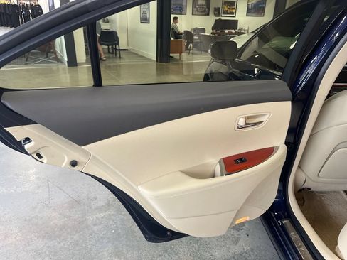 Used 2011 Lexus ES 350 FWD image 44