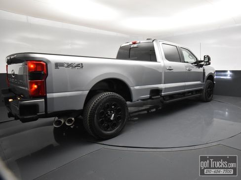 Used 2024 Ford F350 Lariat w/ Black Appearance Package image 49