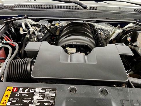 Used 2017 Chevrolet Suburban LT w/ LT Signature Package AWD/4WD image 29