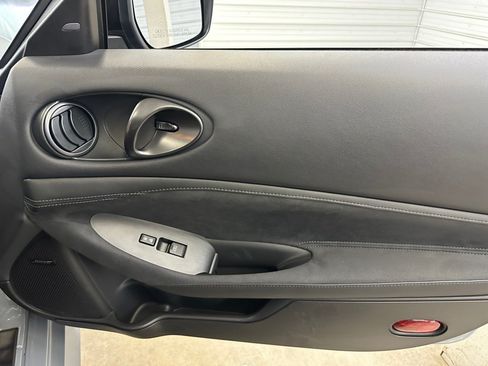 Used 2024 Nissan Z Performance w/ Floor Mat Package RWD image 24