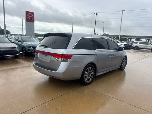 Used 2016 Honda Odyssey Touring Elite image 17