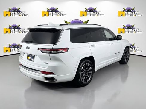 Used 2022 Jeep Grand Cherokee L Overland w/ Luxury Tech Group IV AWD/4WD image 5