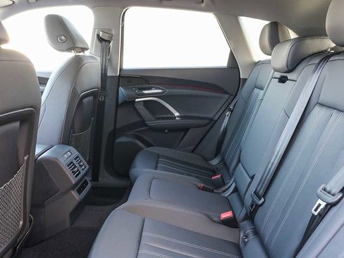 New 2025 Audi Q5 Premium image 21