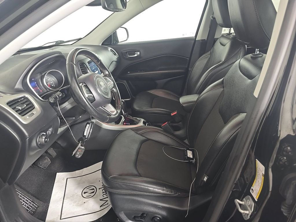 Used 2021 Jeep Compass Latitude w/ Convenience Group AWD/4WD image 4