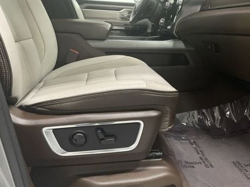 Used 2025 RAM 1500 Laramie AWD/4WD image 20
