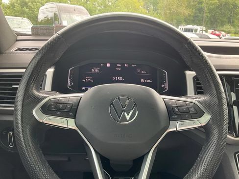 Used 2022 Volkswagen Atlas Cross Sport SEL R-Line AWD/4WD image 7