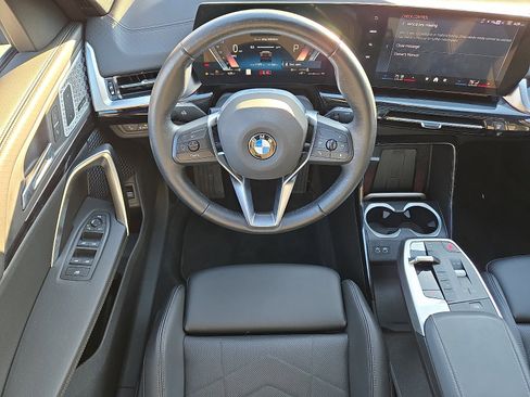 Used 2025 BMW X2 xDrive28i w/ Premium Package image 12