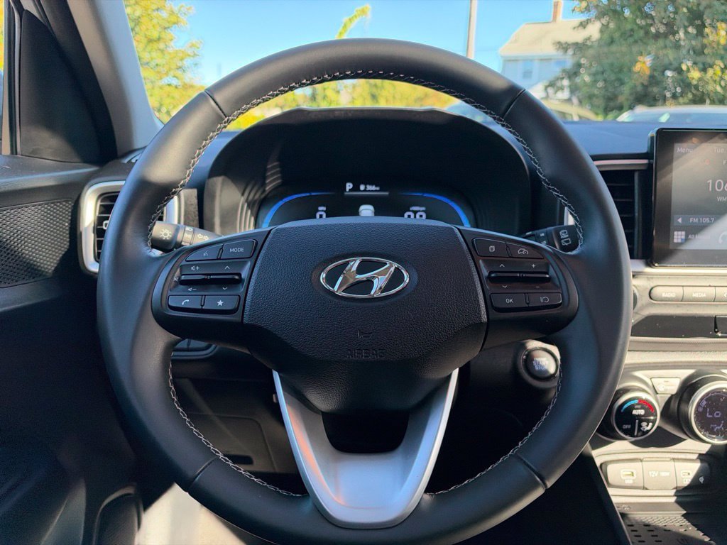 Certified 2026 Hyundai Venue SEL FWD image 24