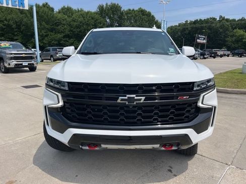 Used 2023 Chevrolet Tahoe Z71 w/ Z71 Off-Road Package AWD/4WD image 12