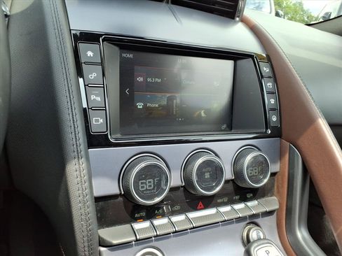 Used 2018 Jaguar F-TYPE Convertible RWD image 18