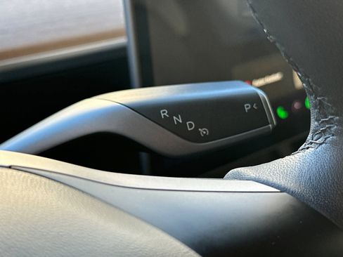 Used 2022 Tesla Model Y Performance AWD/4WD image 17
