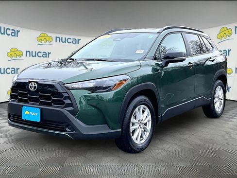 Used 2026 Toyota Corolla Cross LE w/ Moonroof Package image 3