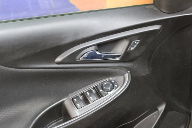 Used 2022 Chevrolet Malibu LS FWD image 13