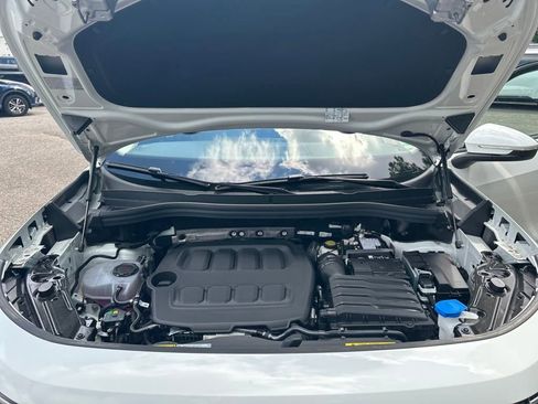 Used 2025 Volkswagen Tiguan S w/ 18" Wheel Package image 13