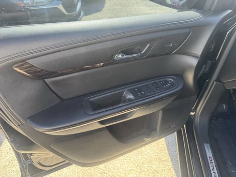 Used 2015 GMC Acadia Denali image 15