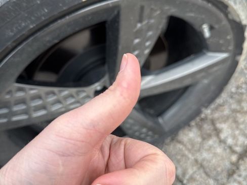 Used 2024 Genesis GV70 2.5T w/ Sport Prestige Package image 19