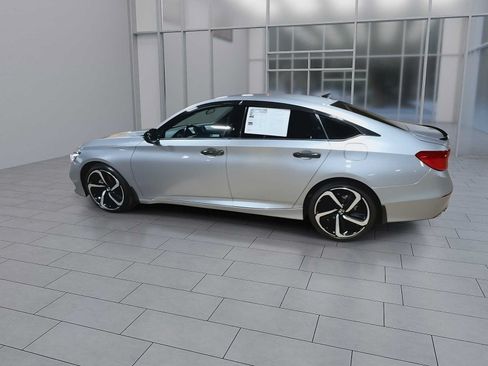 Used 2022 Honda Accord Sport image 6