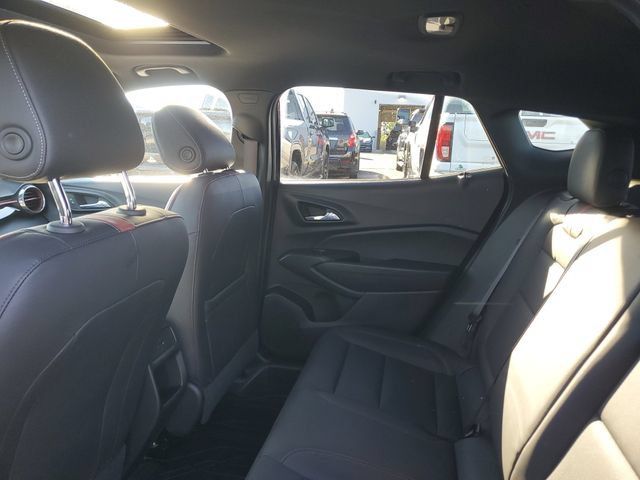 Certified 2024 Chevrolet Trax RS w/ Sunroof Package FWD image 8