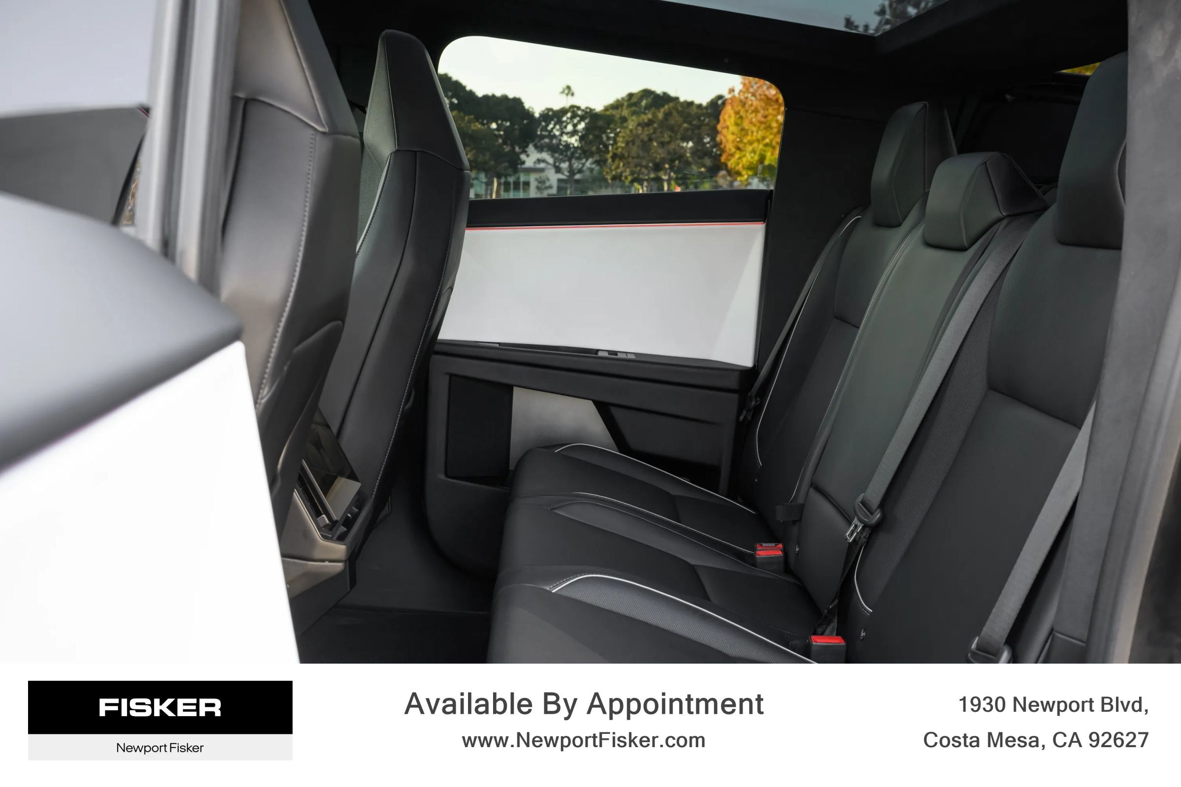Used 2024 Tesla Cybertruck AWD Crew Cab image 17