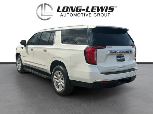 Used 2021 GMC Yukon XL SLT w/ Rear Media and Nav Package AWD/4WD image 4