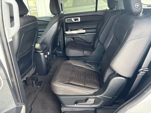 Used 2020 Ford Explorer XLT w/ Comfort Package AWD/4WD image 29