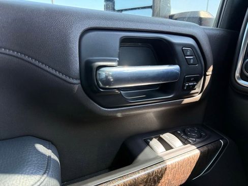 Used 2022 GMC Sierra 3500 Denali w/ Denali Ultimate Package AWD/4WD image 12