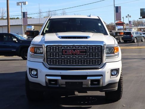 Used 2018 GMC Sierra 2500 Denali w/ Duramax Plus Package image 8