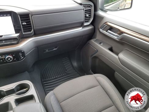 Used 2024 Chevrolet Silverado 1500 LT AWD/4WD image 20