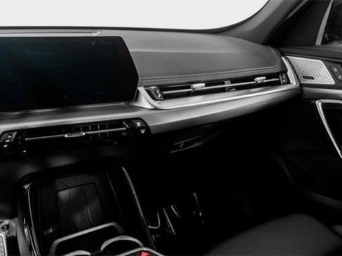 Used 2025 BMW X1 M35i image 35