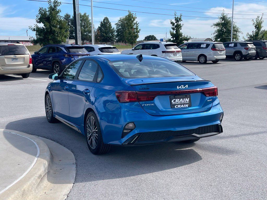 Used 2023 Kia Forte GT-Line w/ GT-Line Premium Package FWD image 5