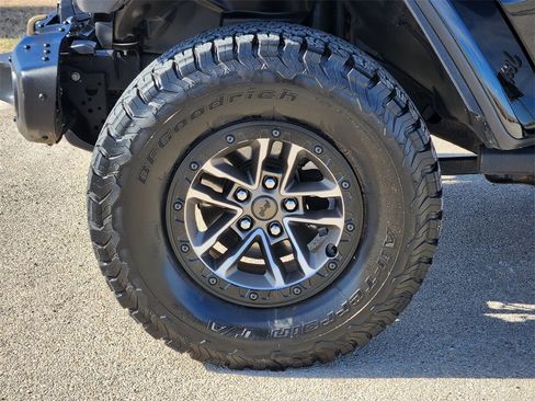 Used 2024 Jeep Wrangler Unlimited Rubicon 392 image 10