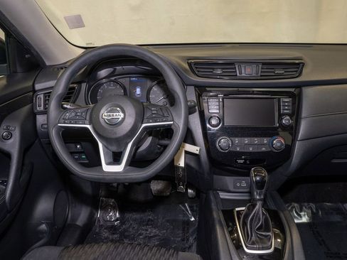 Used 2018 Nissan Rogue S image 6