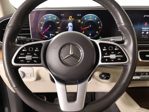 Used 2020 Mercedes-Benz GLE 350 4MATIC image 3