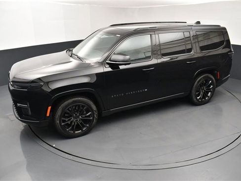 New 2026 Jeep Grand Wagoneer Summit w/ Rear Seat Video Group I image 9