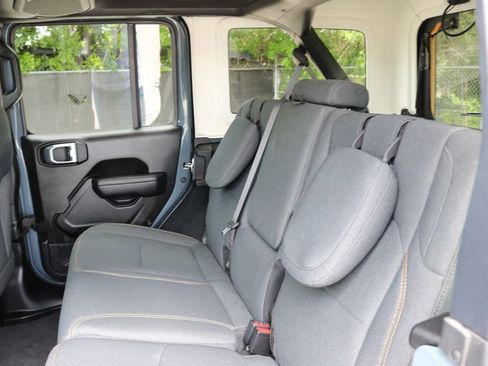 Used 2024 Jeep Wrangler Unlimited w/ Convenience Group image 15