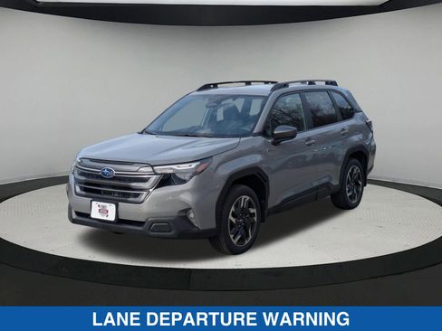 Certified 2025 Subaru Forester Premium AWD/4WD image 8