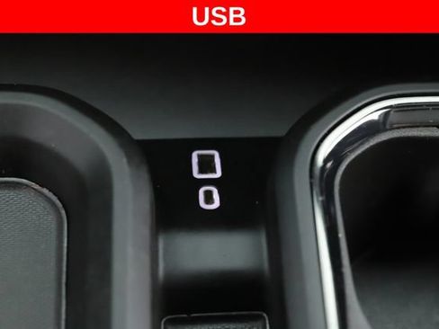 Used 2024 GMC Sierra 2500 AT4 w/ Technology Package AWD/4WD image 27