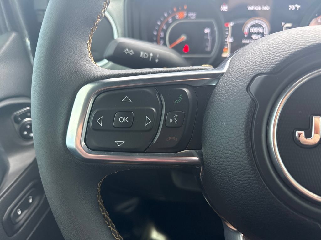 Used 2024 Jeep Wrangler Unlimited Sahara AWD/4WD image 16
